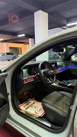 بي ام دبليو الفئة 7